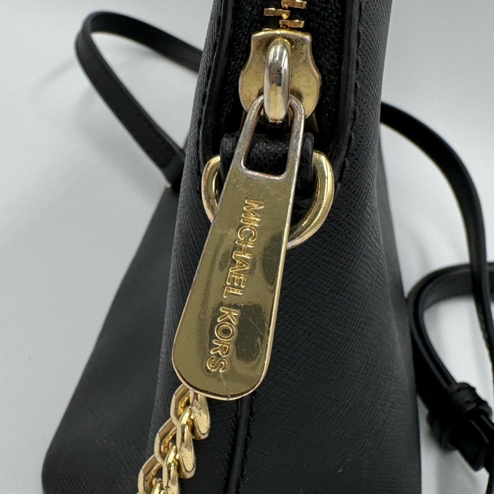 Michael Kors Black Saffiano Leather Cindy LG Dome Crossbody Bag Style: 38S8XCP3L - Picture 4 of 7